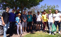 Plantio em Água Branca, com o prefeito Reinaldo Falcão