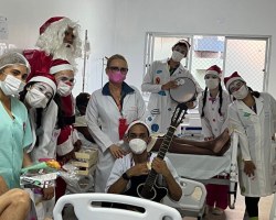 Sorriso de Plantão: Ação de Natal leva encanto e emociona nos hospitais