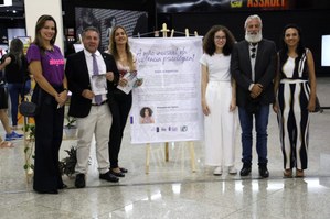 Estudante da Ufal participa de exposição sobre violência psicológica contra a mulher