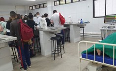 Professore e alunos de Medicina, Enfermagem, Biologia e Educação Física estão como monitores do evento