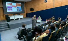 Faculdade de Serviço Social promove debate entre profissionais e estudantes