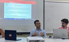 O estudante Emídio David durante apresentação de seu trabalho no Caic (Foto: Thiago Toledo)