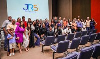 Cerimônia de posse da nova gestão da JRS marca 30 anos de empresa