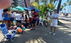 Ação do projeto na orla (Divulgação)