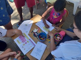 Estudantes de Ciências Biológicas criam podcast contra mitos sobre vacinas