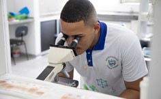 Estudantes também puderam conhecer o trabalho nos laboratórios