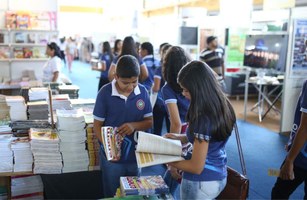 Bienal do Livro abre inscrições para agendamento de escolas de Alagoas