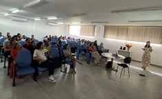 Aluna Vitória durante a apresentação de seu TCC