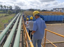 Estudantes do CTEC visitam sistema de abastecimento de água do Agreste