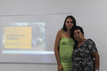 Diana Justino e sua mãe no dia da apresentação do TCC na Ufal