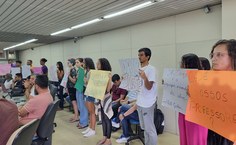 Manifesto é por mais professores e infraestrutura