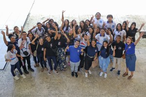 Estudantes de escola estadual de Coruripe visitam Campus A.C. Simões