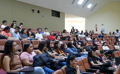 Conexões de Saberes realiza primeiro aulão Pré-Enem de 2024