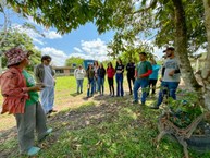 Estudantes de Agronomia participam de visita técnica ao assentamento Flor do Bosque