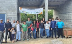 Estudantes de Agronomia participam de visita técnica ao assentamento Flor do Bosque