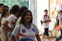 A estudante Maria Ingrid afirma estar surpresa e encantada com a diversidade da física