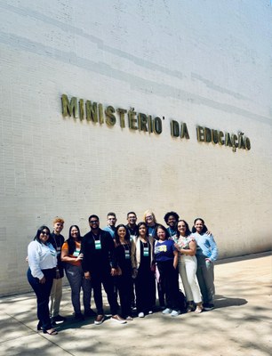 Integrantes do grupo de extensão Sem Mais nem Menos