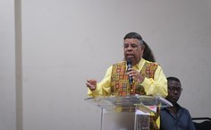 Diretor da Edufal, Eraldo Ferraz, no lançamento da Coleção Sinpete