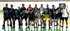 Equipes de vôlei misto e futsal masculino