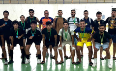 Equipes de vôlei misto e futsal masculino