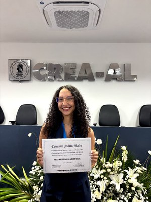 Yelli Katerine foi homenageada durante a 9ª Semana da Engenharia pelo destaque em ensino, pesquisa e extensão