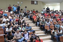 Auditório lotado para a premiação 2025 da OAM