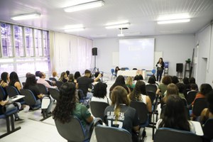 Ufal lança projeto para incentivar participação das meninas nas Ciências