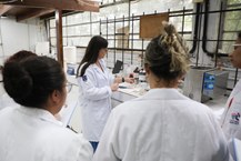 Pesquisadoras e participantes do Futuras Cientistas