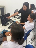 Projeto capacita meninas nas áreas de Inteligência Artificial e Tecnologia