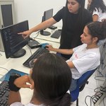 Projeto capacita meninas nas áreas de Inteligência Artificial e Tecnologia