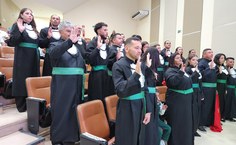 Formandos fazem o juramento