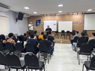 Estudantes de Administração do Campus Arapiraca durante atividade na CDL