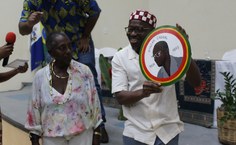 Professor Bijagó durante homenagem no evento Áfricas Plurais