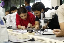 Estudantes e professores participam de curso de atualização na área de Biologia