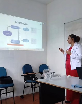 Tainara Perciliano está em fase final da graduação em Agronomia na Ufal e foi aprovada no Mestrado na área de Solos e Nutrição de Plantas Tainara Perciliano está em fase final da graduação em Agronomia na Ufal e foi aprovada no Mestrado na área de Solos e Nutrição de Plantas