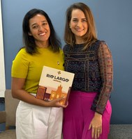Estudante conta história das fábricas têxteis de Rio Largo em livro pop-up