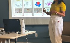 Estudante Valnice durante apresentação do livro para a banca de avaliação