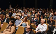 Evento comemorativo homenageou profissionais, destacando legado histórico e trajetória de excelência