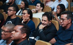 Evento comemorativo homenageou profissionais, destacando legado histórico e trajetória de excelência