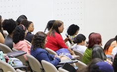 Simpósio reuniu estudantes, pesquisadores e psicólogos para refletir sobre desafios e possibilidades das infâncias plurais