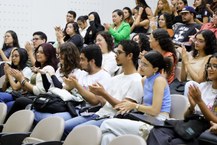 Simpósio reuniu estudantes, pesquisadores e psicólogos para refletir sobre desafios e possibilidades das infâncias plurais