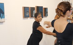 Aula de ballet ocupa Pinacoteca em ação educativa “Memória em Movimento”