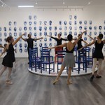 Aula de ballet ocupa Pinacoteca em ação educativa “Memória em Movimento”