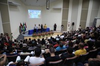 Aula inaugural na Ufal contou com palestra do jornalista Leonardo Sakamoto