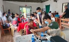 Mateus Arruda em atuação nas Filipinas