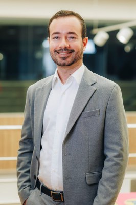 Professor Orivaldo Júnior mostra como a IA pode transformar ideias em realidade