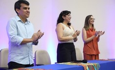 O diretor do IC, Thiago Cordeiro; vice-reitora Eliane Cavalcanti e a coordenadora do curso, Cristina Tenório