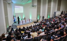 Aula inaugural no auditório da Reitoria
