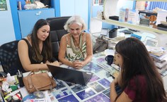 Tharija Borges é a terceira estudante que vem à universidade vinculada ao programa do IQB, com a professora Marilia Goulart