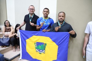 Olimpíada de Matemática premia estudantes com medalhas e menções honrosas